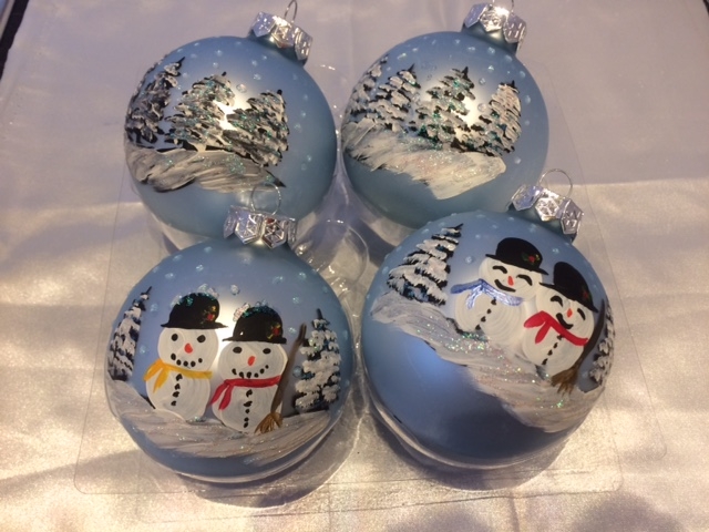 4 kerstballen landschap/sneeuwpoppen